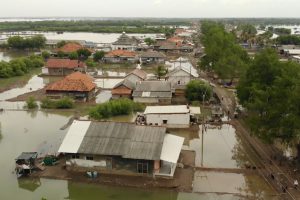 Dokumentarfilm 'Klimafluch und Klimaflucht' - Überschwemmungen in Indonesien
